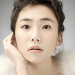 Lee Eun