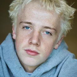 Leo Ashton
