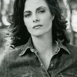 Lisa Blount