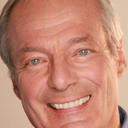 Louis Dezseran