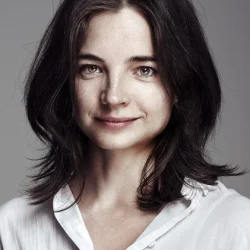 Louise Peterhoff