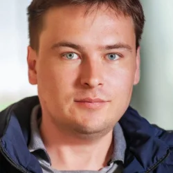 Максим Богомолов
