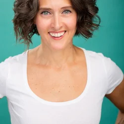 Mandi Elkins Hutchins