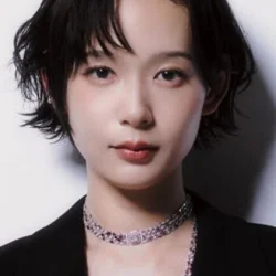 Moeka Hoshi