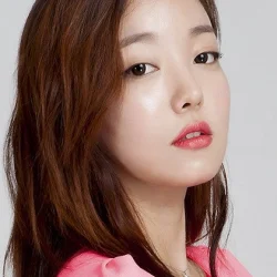 Moon Ji-in