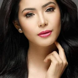 Myrtle Sarrosa
