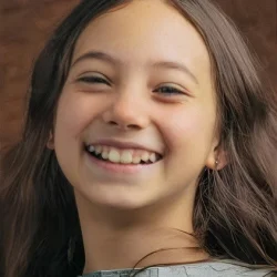 Naíma Sentíes