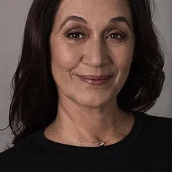 Nazan Ayas