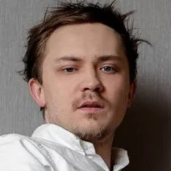 Назар Сафонов