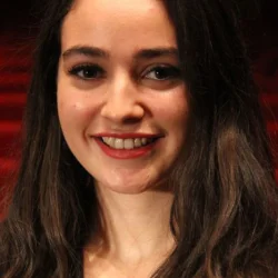 Nazlı Pınar Kaya
