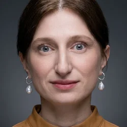 Nezaket Erden