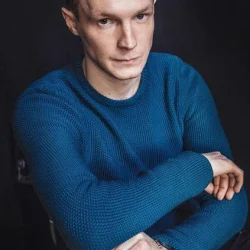 Никита Расхвалов