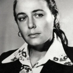 Нина Попова