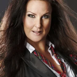 Nina Söderquist
