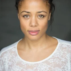 Nina Toussaint-White