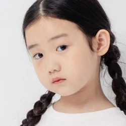 Nina Ye