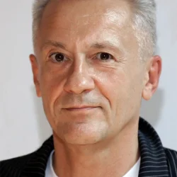 Олег Меньшиков