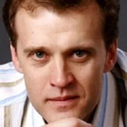 Олег Попов