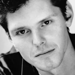 Oliver Bennett