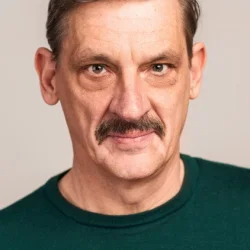 Peter van den Begin