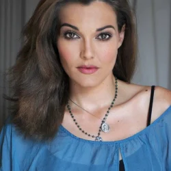 Pilar Abella