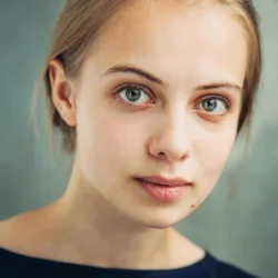 Полина Богомолова
