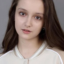 Полина Ватага