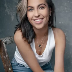 Rhiannon Clements