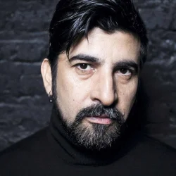 Roberto Farías