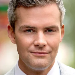 Ryan Serhant