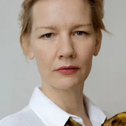 Сандра Хюллер