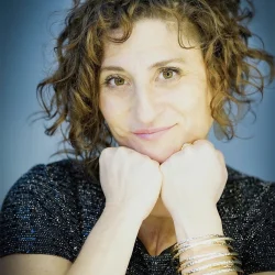 Shoshana Sperling