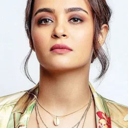 Surveen Chawla