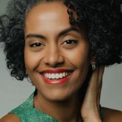 Tásia D'Paula