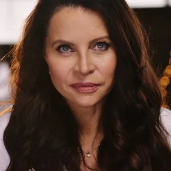 Tina Arning