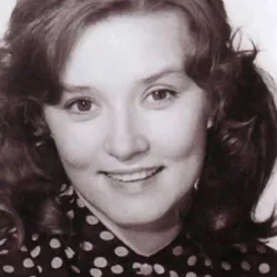 Вера Алентова