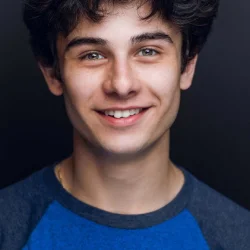 Vinnie Costanza