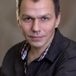 Vladislav Maslakov