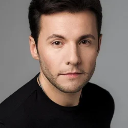 Вячеслав Манучаров