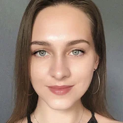 Яна Сивакова