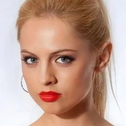 Янина Студилина