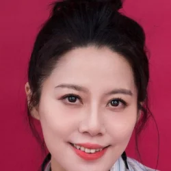 Yi Li