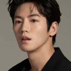 Yoo Hwan