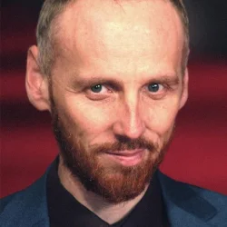 Юэн Бремнер