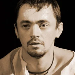 Юрий Хвостенко