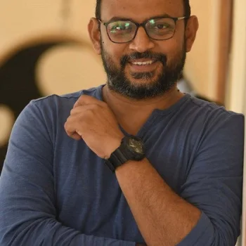 Vi Anand